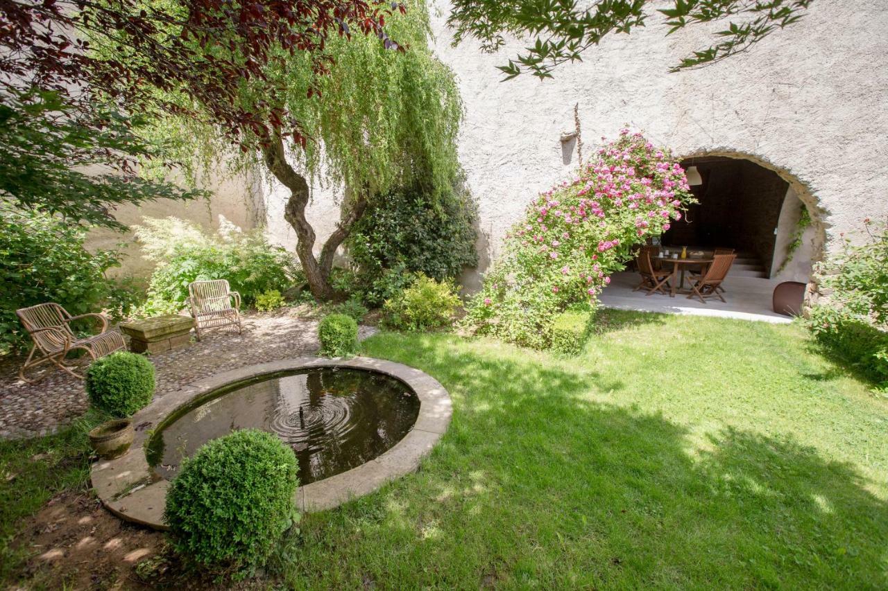 Le Clos Du Perret Chaussan Exterior photo