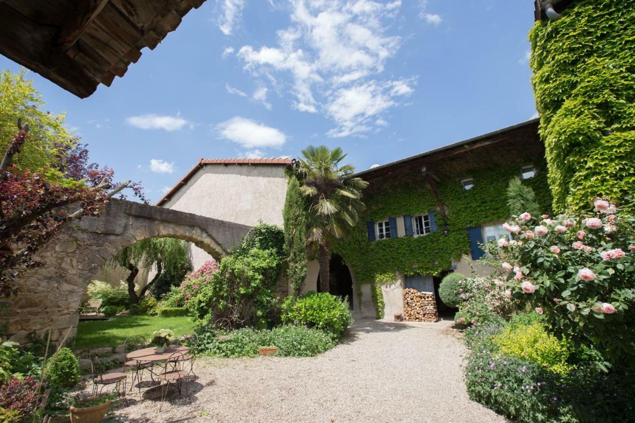 Le Clos Du Perret Chaussan Exterior photo